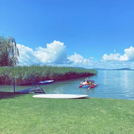 Balaton A Kertben - Közvetlen Vízparti Apartmanok, Csodálatos Panorámával