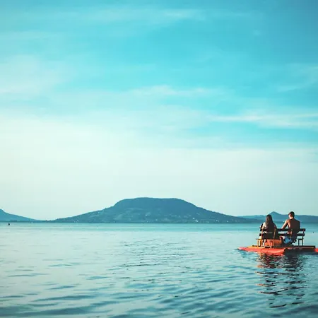 Balaton A Kertben - Közvetlen Vízparti Apartmanok, Csodálatos Panorámával Сasa de vacaciones Balatonfenyves