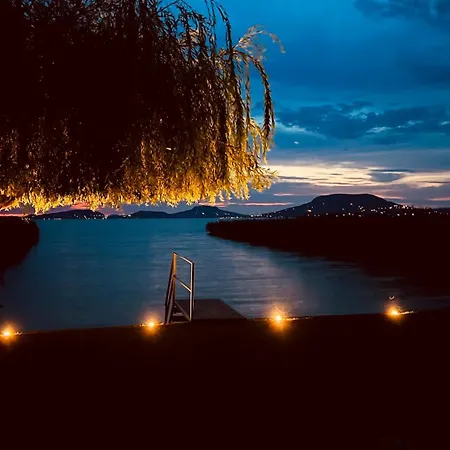 Balaton A Kertben - Közvetlen Vízparti Apartmanok, Csodálatos Panorámával Balatonfenyves