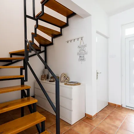 Сasa de vacaciones Balaton A Kertben - Közvetlen Vízparti Apartmanok, Csodálatos Panorámával *