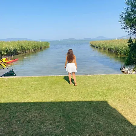 Balaton A Kertben - Közvetlen Vízparti Apartmanok, Csodálatos Panorámával *