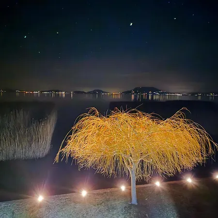 Balaton A Kertben - Közvetlen Vízparti Apartmanok, Csodálatos Panorámával Сasa de vacaciones Balatonfenyves