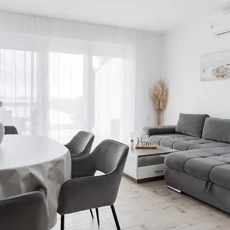 Holiday home Balaton A Kertben - Balaton In The Garden - Beachfront With Beautiful View, Private