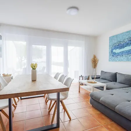 Σπίτι διακοπών Balaton A Kertben - Balaton In The Garden - Beachfront With Beautiful View, Private Balatonfenyves