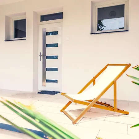 Balaton A Kertben - Balaton In The Garden - Beachfront With Beautiful View, Private